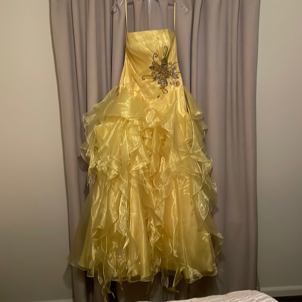 Sunny yellow prom dress.